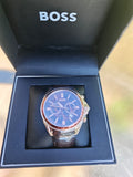 Montre HUGO BOSS avec certificat autre photo sur demande